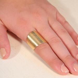 Adjustable ring, gold ring, knuckle..