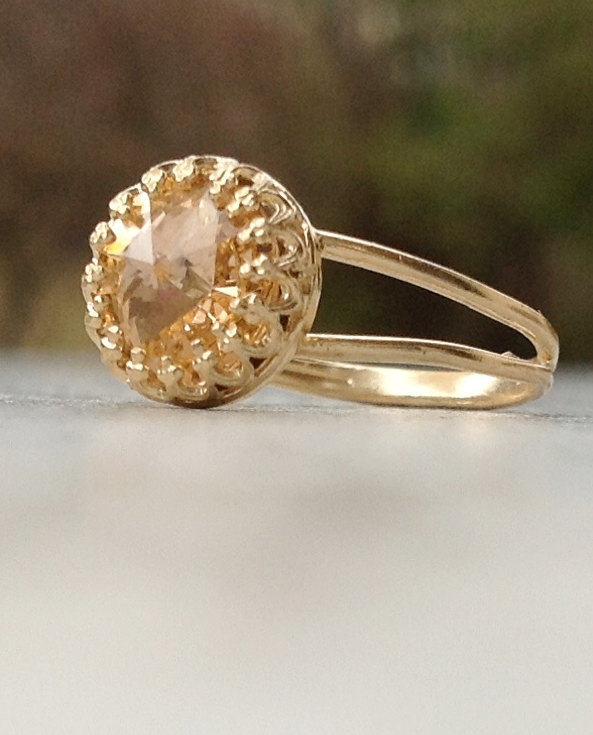 Gold Ring, Birthstone Ring, Gemstone Ring, Topaz Ring, Stacking Ring, Vintage Ring, November Birthstone, Gold Rings, Topaz, 10037